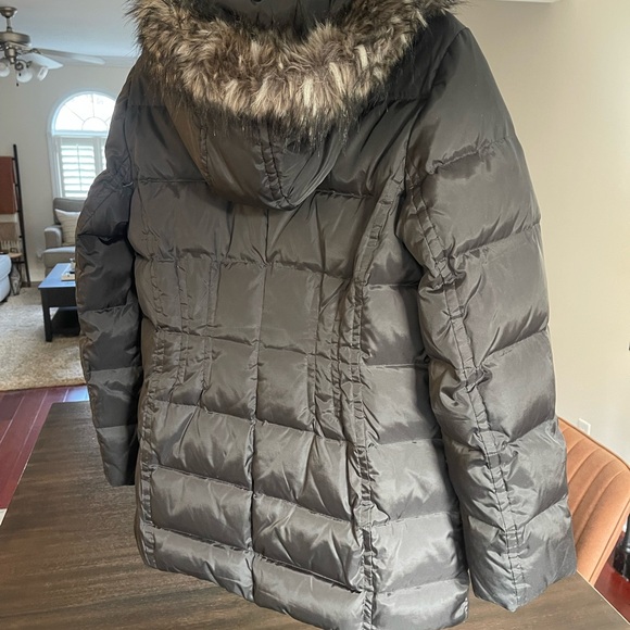 London Fog Black Puffer Coat Zip Front With Faux Fur Hood and Real Feather Down - Picture 3 of 12